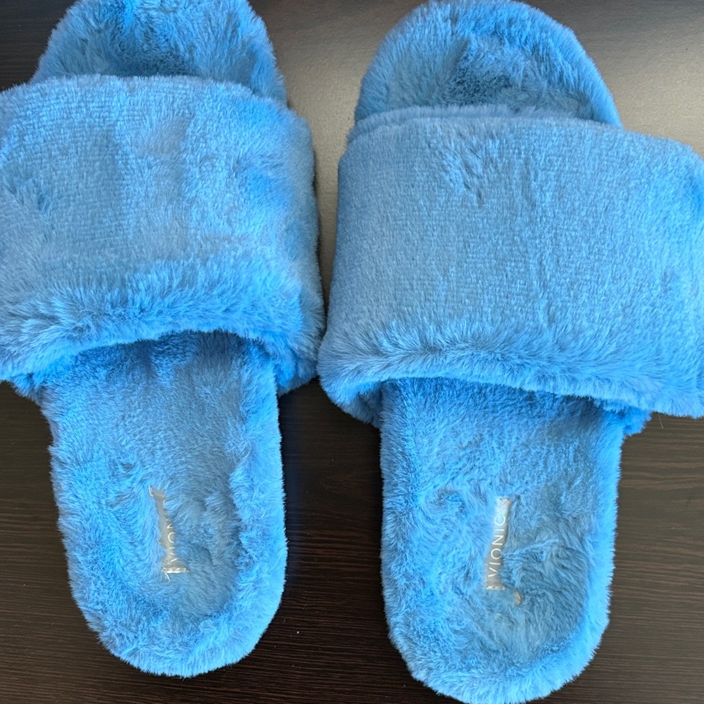 Vionic Women's Blue Fuzzy Slippers - Picture 7 of 9